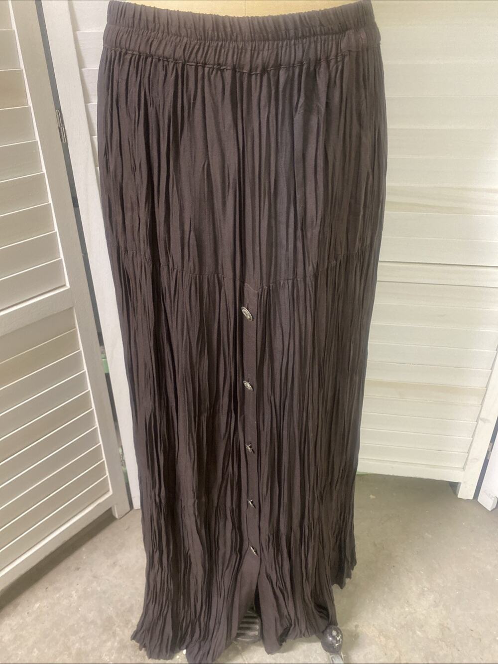 Ozark Mountain Brown Crinkle Full Skirt Western Cowgirl Prairie Tiered Conchas